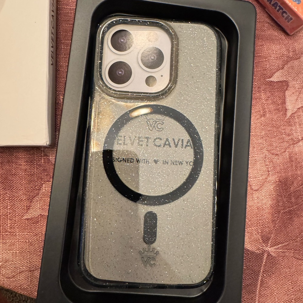 Velvet Caviar Gray Stardust Glitter Phone 15 pro Case